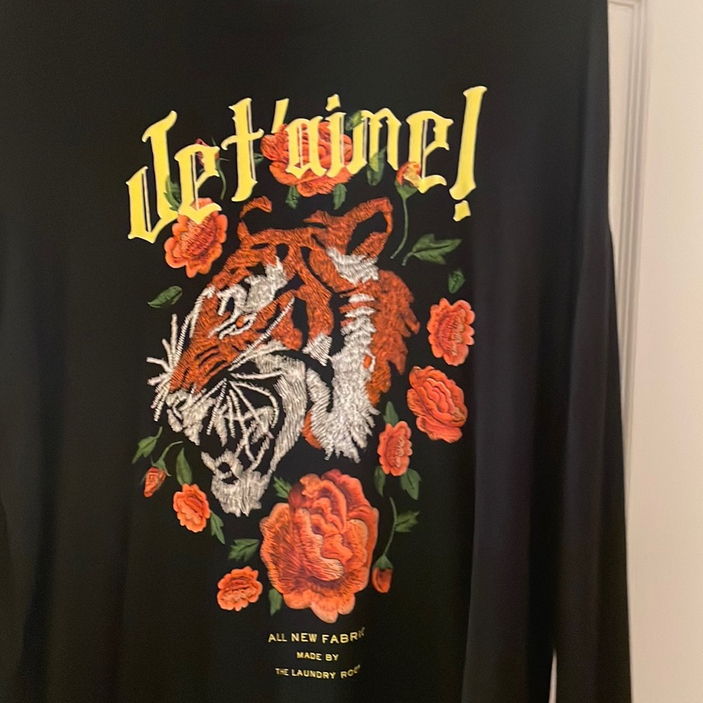 The Laundry room long sleeve xs